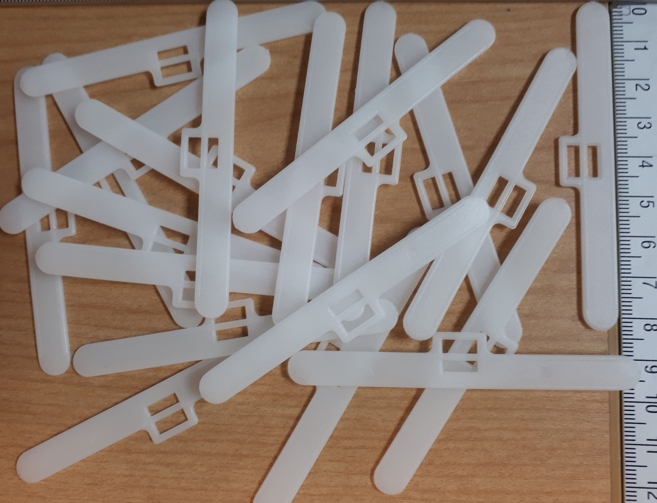 Vertical Blind Louvre Hangers 90mm X 20 (#8)