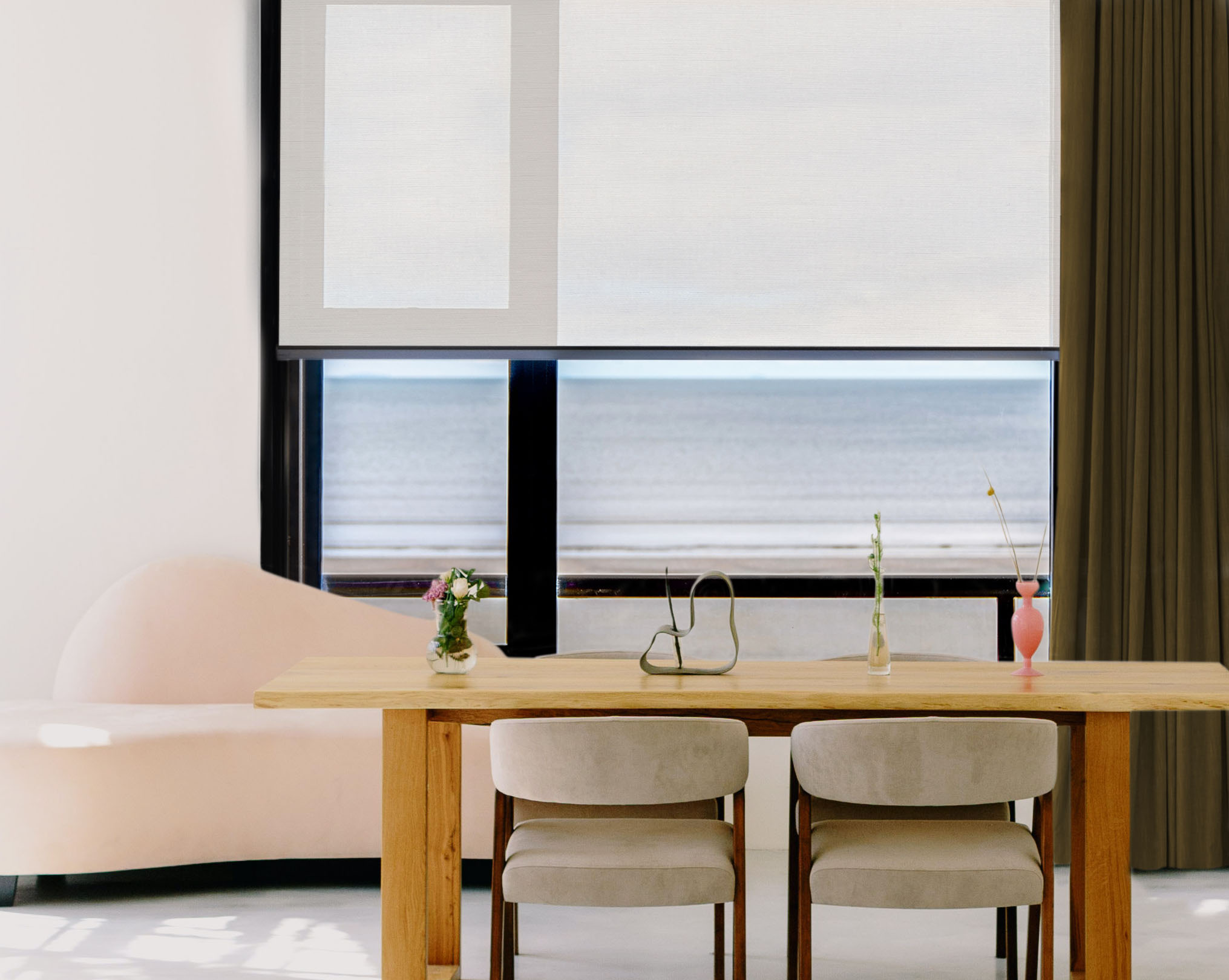 Remy blackout roller blind (import)